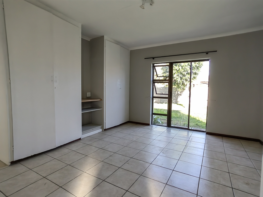 To Let 3 Bedroom Property for Rent in Heiderand Western Cape